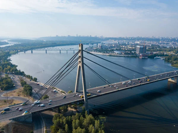 Hava Aracı Görüntüsü Kiev Deki Kuzey Köprüsü Dinyeper Nehri Açık — Stok fotoğraf