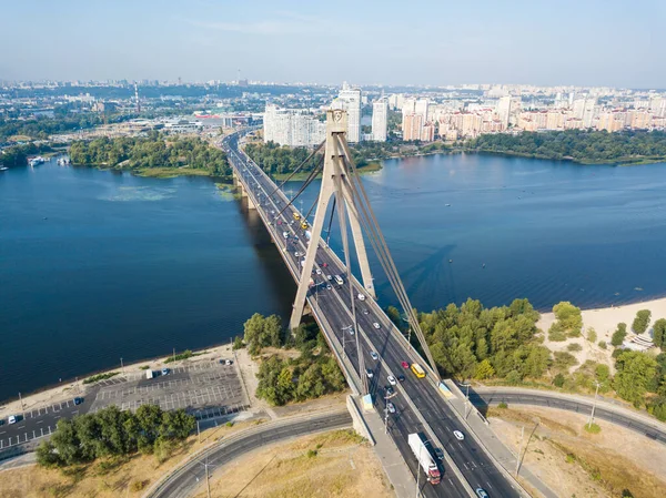 Flygdrönare Norra Bron Kiev Och Floden Dnepr Klar Sommarmorgon — Stockfoto