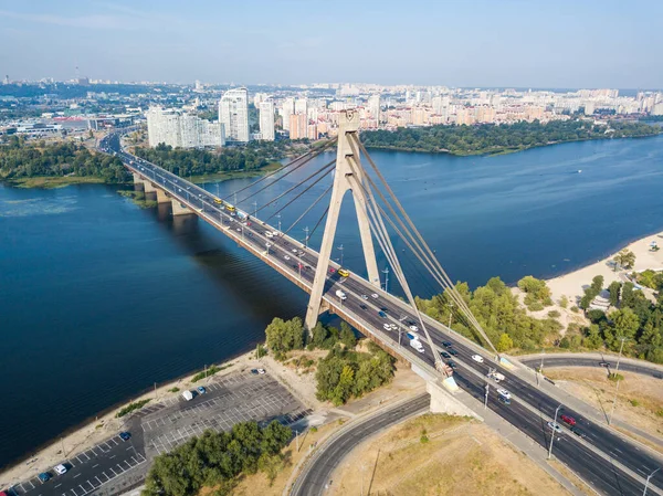 Flygdrönare Norra Bron Kiev Och Floden Dnepr Klar Sommarmorgon — Stockfoto