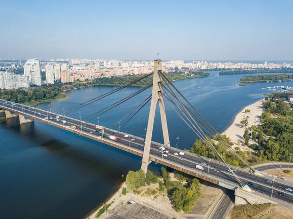 Hava Aracı Görüntüsü Kiev Deki Kuzey Köprüsü Dinyeper Nehri Açık — Stok fotoğraf