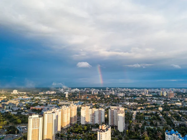 Drohnen Aus Der Luft Regenbogen Über Einem Wohngebiet Kiew — Stockfoto