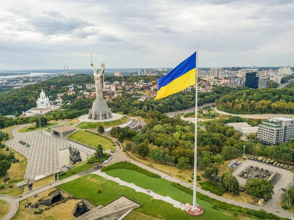 Aerial Drone View Ukrainian Flag High Flagpole Kiev — Stock Photo, Image