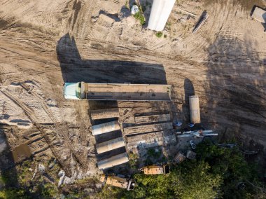 Hava aracı görüntüsü. Kyiv 'deki köprü inşaatı.