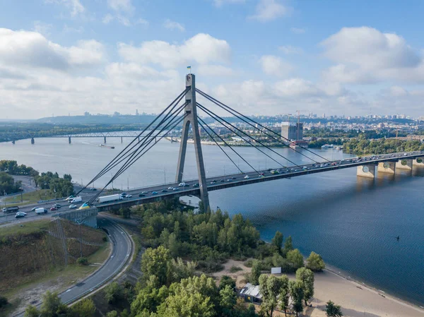 Hava Aracı Görüntüsü Kiev Kuzey Köprüsü — Stok fotoğraf