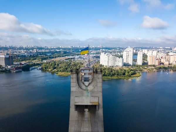 Luchtdrone Zicht Vlag Van Oekraïne Noordbrug Kiev — Stockfoto