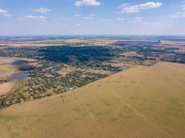 Hava aracı görüntüsü. Ukrayna 'daki tarım alanları.