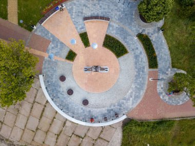 Hava aracı üst görüntüsü. Park meydanı