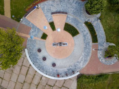 Hava aracı üst görüntüsü. Park meydanı