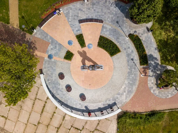 空中无人侦察机俯瞰 公园广场 — 图库照片