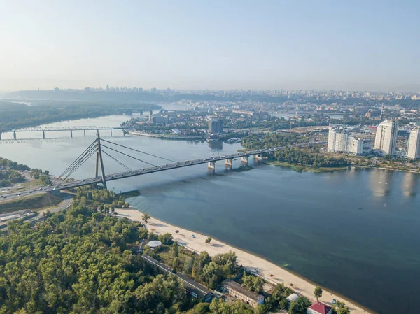 Kiev Deki Dinyeper Nehri Üzerindeki Kuzey Köprüsü Hava Aracı Görünümü — Stok fotoğraf