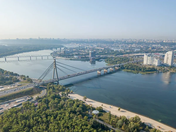 Kiev Deki Dinyeper Nehri Üzerindeki Kuzey Köprüsü Hava Aracı Görünümü — Stok fotoğraf