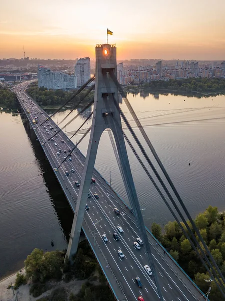 Flygdrönare Bilbro Norra Bron Kiev Vid Solnedgången — Stockfoto