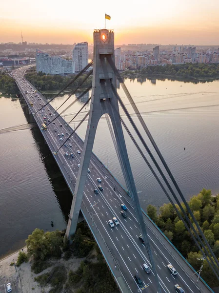 Flygdrönare Bilbro Norra Bron Kiev Vid Solnedgången — Stockfoto