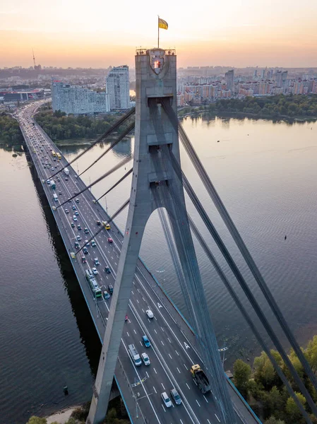 Повітряний Дрон Автомобільний Північний Міст Києві Заході Сонця — стокове фото