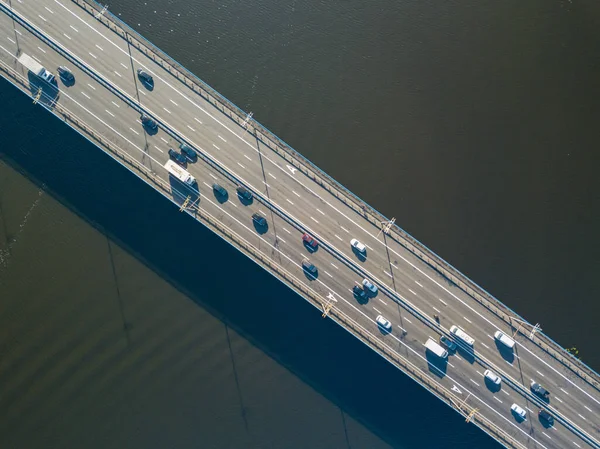基辅的北桥 直接从上而下 空对空无人机顶射 — 图库照片
