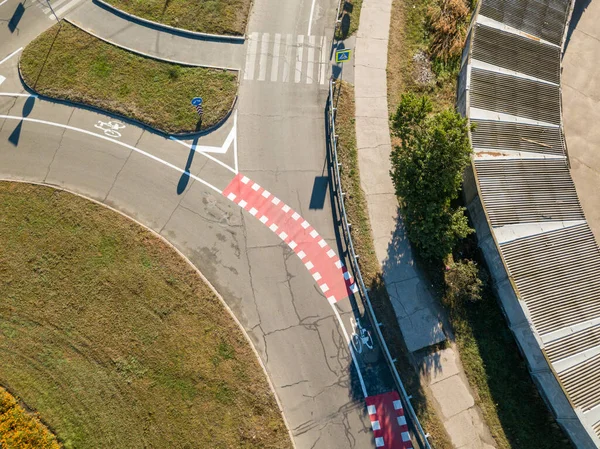 Flygdrönare Väg Med Markeringar För Cyklister — Stockfoto