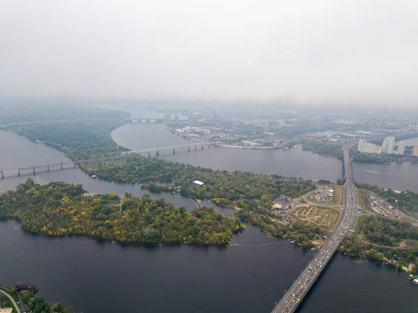 Vista Aérea Alta Kiev Rio Dnieper Sob Nuvens — Fotografia de Stock