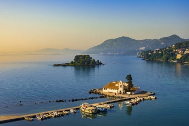 Vlacherna Manastırı Vigla ve fare Adaları, Corfu, Yunanistan