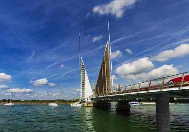 Standart Yelken köprü Poole Harbour