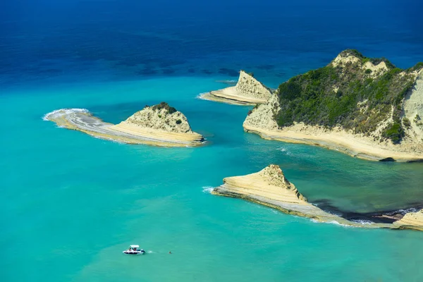 Cape Drastis klippor i norra Korfu — Stockfoto