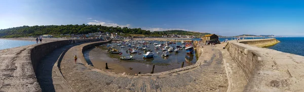 Porto de Lyme Regis e Cobb — Fotografia de Stock