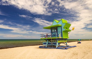 Miami Beach cankurtaran istasyonu kıyı şeridinde