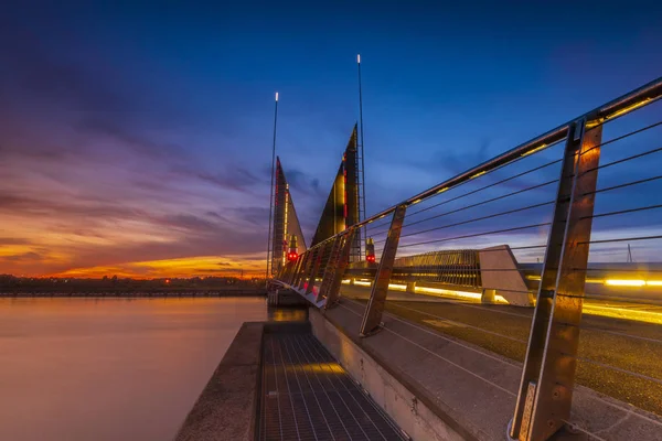 Twin Sails Bridge in Poole bij zonsondergang — Stockfoto