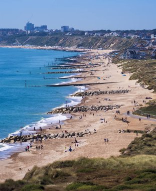 Dorset Hengistbury Head genelinde Plaj manzarası