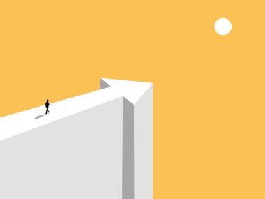 Başarı, iş adamı yamaçta yürüyor, oklar yeni bir yön gösteriyor.