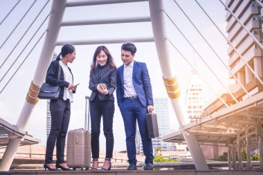 Bir cep telefonu arıyorum city adlı çalışma iş takım