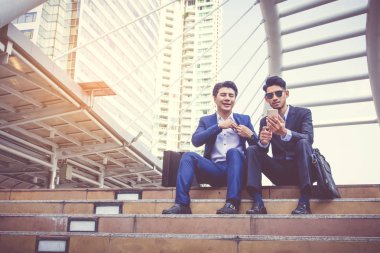 Bir cep telefonu arıyorum city adlı çalışma iş takım