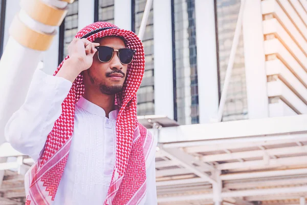 Portrait Young Successful Arab Businessman City — Stock Photo, Image