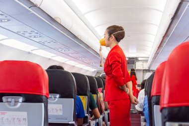 Chiangmai Tayland - 24 Mart 2019: hostes bize nasıl gösterir