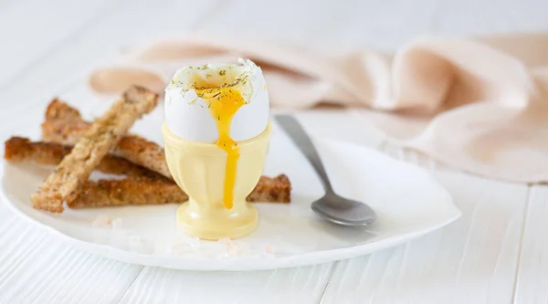 Huevo Blando Taza Huevo Con Tostadas Para Desayuno —  Fotos de Stock