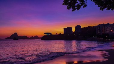 Por do Sol na orla de Niteroi, Rio de Janeiro - Brezilya. 