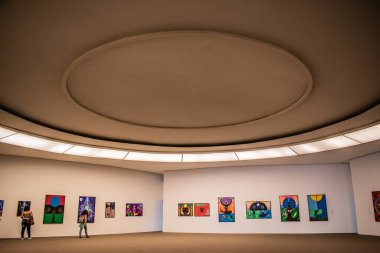 Niteroi 'deki Çağdaş Sanat Müzesi ünlü Brezilyalı mimar Oscar Niemeyer tarafından tasarlanmıştır. Son 50 yılın en etkili 10 mimari çalışmasından biri seçildi..