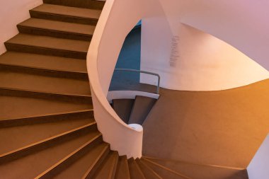 Niteroi 'deki Çağdaş Sanat Müzesi ünlü Brezilyalı mimar Oscar Niemeyer tarafından tasarlanmıştır. Son 50 yılın en etkili 10 mimari çalışmasından biri seçildi..