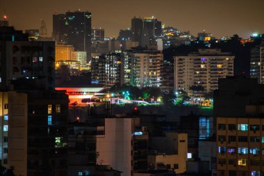 Niteri 'deki Çağdaş Sanat Müzesi ünlü Brezilyalı mimar Oscar Niemeyer tarafından tasarlanmıştır. Son 50 yılın en etkili 10 mimari çalışmasından biri seçildi..