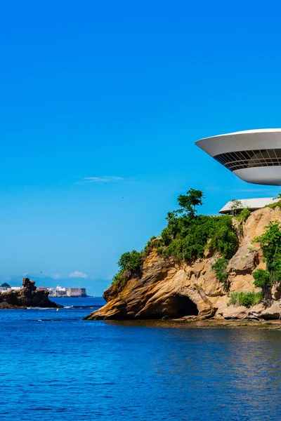 Muzeum Současného Umění Niteroi Bylo Navrženo Renomovaným Brazilským Architektem Oscarem — Stock fotografie