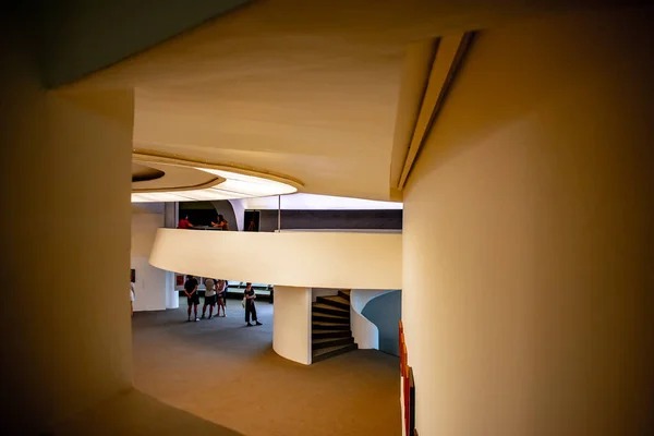 Muzeum Sztuki Współczesnej Niteroi Zostało Zaprojektowane Przez Znanego Brazylijskiego Architekta — Zdjęcie stockowe