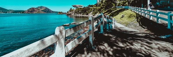 Muzeum Současného Umění Niteroi Bylo Navrženo Renomovaným Brazilským Architektem Oscarem — Stock fotografie