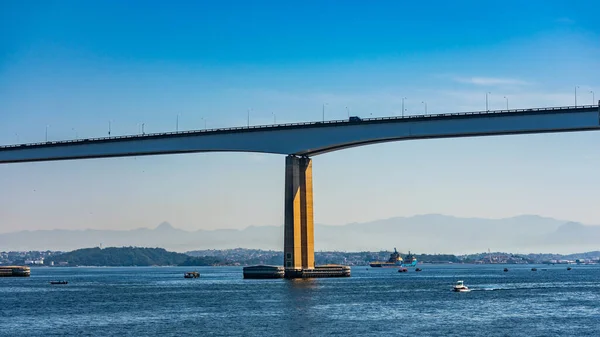 Presidente Costa Silva Silta Joka Tunnetaan Paremmin Nimellä Rio Niteroi — kuvapankkivalokuva