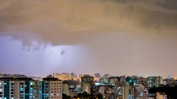 Imagens Chegada Uma Forte Tempestade Verão Com Relâmpagos Chuva Evento — Fotografia de Stock