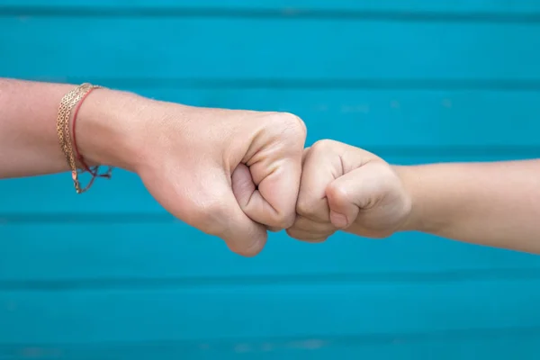 Poder Cinco Golpe Puño Brofist Primer Plano Los Puños Del — Foto de Stock