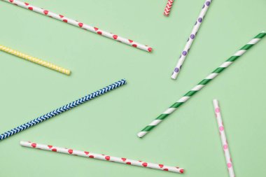 Parti için içme pipetlerinin kapatılması