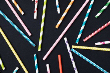 Parti için içme pipetlerinin kapatılması