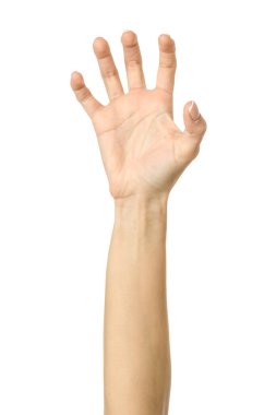 Çekiyor, tutuyor, uzanıyor ya da kaşınıyor. El kol hareketi yapan bir kadın beyaz üzerine izole edilmiş