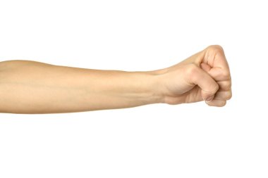 Yumruğunu sıkıca kavra. Yatay görüntü. Beyaz arka planda izole edilmiş Fransız manikürlü kadın eli. Dizinin bir parçası