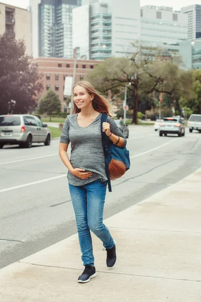 Feliz Embarazo Saludable Retrato Mujer Caucásica Embarazada Joven Rubia Caucásica —  Fotos de Stock