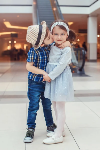 Grupo Retrato Dois Branco Caucasiano Bonito Adorável Engraçado Crianças Menino — Fotografia de Stock